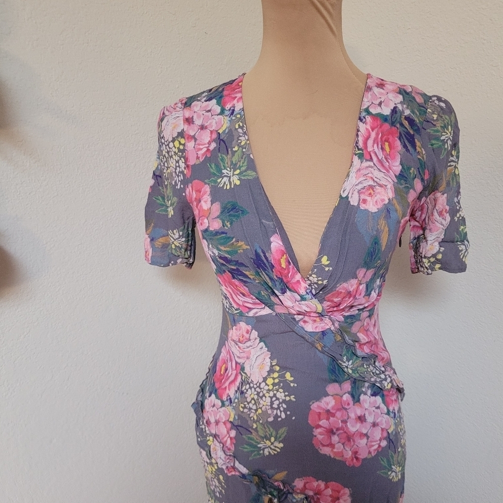 Majorelle Grey and Pink Floral Dress - Picture 5 of 7